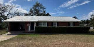 3 Bed/2 Bath Brick Home Gallery 1