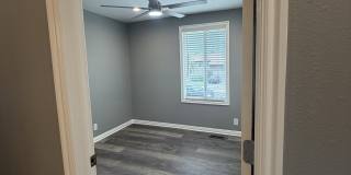 3212 Hollyhock Hill Gallery 18