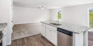 Room for Rent in 4 Bedroom Home at Trailblazer St Gallery 4