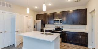 Flats at Summit Station Gallery 14