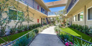 Premier Apartment Complex Near Hollywood Park with Pool, Gym and Covered Parking! Gallery 30