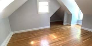 323 Bainbridge St Gallery 3