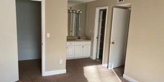 Venetian Place - 1736 Gallery 4