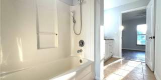 1222 NW 20th Place Gallery 26