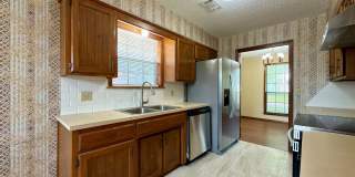 Gorgeous Brick Home for Rent! - 3 Bedroom, 2 Bath, 2 Car garage - 1,797 sf Gallery 10
