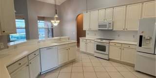 2210 Grove Dr Gallery 19