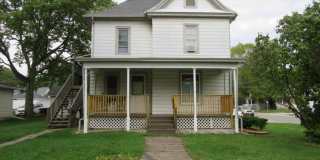 Charming 2-Bedroom Apartment in Cedar Falls – Great Location! Gallery 1
