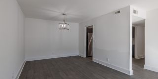 Royal Arms of Green Hills Gallery 19