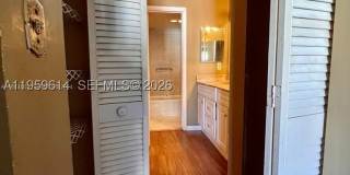 3300 Spanish Moss Ter Gallery 18