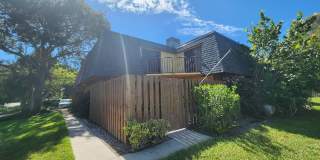 Well maintained 2/2.5 Cedar Dunes Townhome Gallery 1
