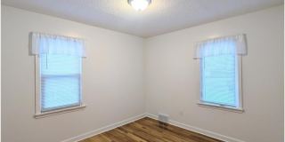 1618 Beech Street Gallery 7