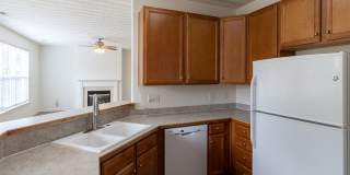 Beautifully maintained 4 bedroom, 2.5 bathroom home for rent in South Chesapeake! Gallery 26