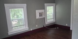 121 S Glenwood Ave Gallery 2