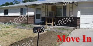 Move In Special $500.00 off 1st month by 03/31/2026 3 Bedroom Ranch Home in Montebello Gallery 1