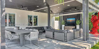 307 Holiday Dr Gallery 11