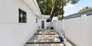 1619 Hollywood Blvd Gallery 24