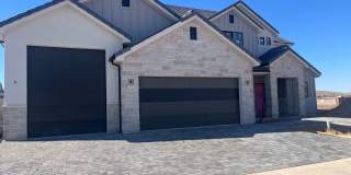 Gorgeous 6 bedroom with Pool and RV Garage Gallery 1