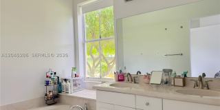 1074 Bluewood Ter Gallery 19