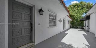 1044 SW 13th Ct Gallery 2