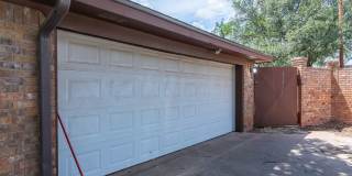 3/2.5/2 with a POOL!  FAIRWAY OAKS! Gallery 59