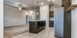 3bed/2bath Home Available in the Heart of Newcastle! Gallery 12