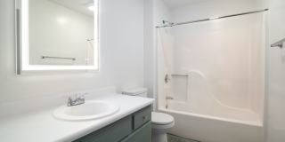 Camden Pointe Apartments Gallery 96