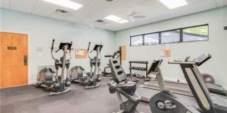 2/2  Beautiful Condo  in great community Gallery 10