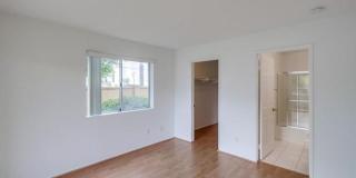 2-bed, 2-bath Condo in San Diego's Linda Vista/Fashion Valley Area. Gallery 18