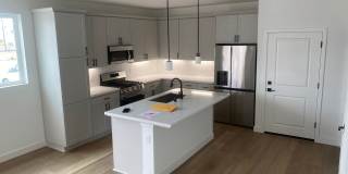 Stunning, Brand new 3BD/2.5BA home in Righetti Ranch Gallery 1