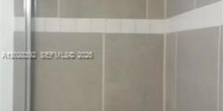 725 NE 16th Ave Gallery 6