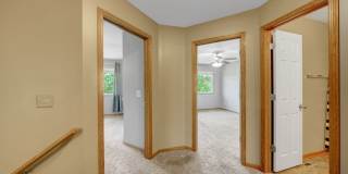 Charming 3BR Townhome in Lincoln Gallery 18