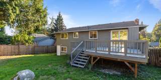 Cozy 4 bed house in Bothell Gallery 38