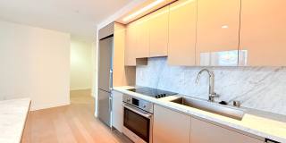 Very Unique Spacious Two Bedroom - Two bath luxury Condo with Views and Pool Gallery 5