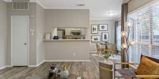 Huntington Meadows Apartment Homes Gallery 10