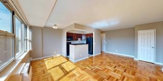 1600 East Avenue Apartments Gallery 10