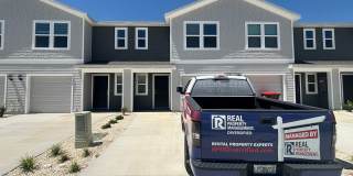 3/2 Townhouse, Great Location Gallery 1