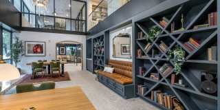 Wayfarer Gallery 28