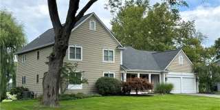 92 N Country Club Drive Gallery 1