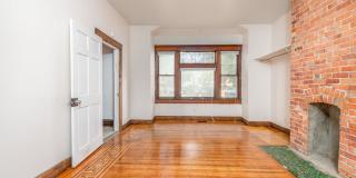 Summit St 1689 MLR Gallery 6