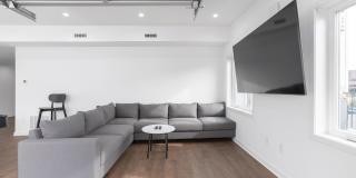 Graduate Pointe Gallery 71