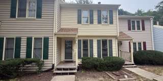 Newly Remodeled 2BD, 2.5BA North Raleigh Townhome in a Prime Location Near Interstates, North Hills, and Crabtree Valley Mall Newly Remodeled 2BD, 2.5BA North Raleigh Townhome in a Prime Location Near Interstates, North Hills, and Crabtree Valley Mall Gallery 1