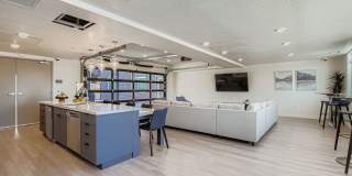 Crossing at 9th Gallery 15