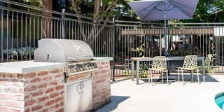 Arbor Walk Apartments Gallery 14