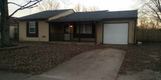 3 Bedroom with Huge Fenced Back yard 3 Bedroom with Huge Fenced Back yard Gallery 1