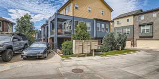Modern 2 BDR Townhome in Broomfield Gallery 26
