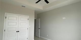 5504 N Crown Point Gallery 6