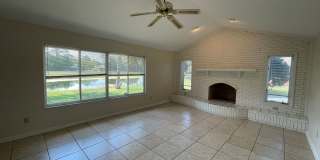 Spacious 3 Bedroom home in Pelican Bay- Golf Course View Gallery 10
