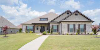 100 Bartram Way Gallery 1
