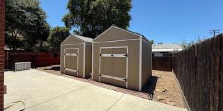 4 bedroom 2 1/2 bath  Home Gallery 32