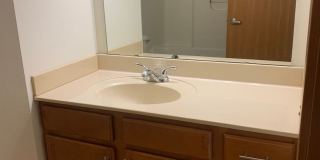 One bed, one bath upper with attached garage Gallery 8